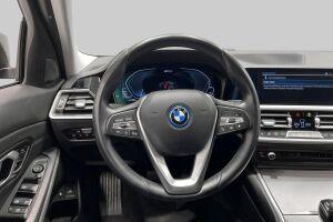 BMW 3-sarja esikatselu 35