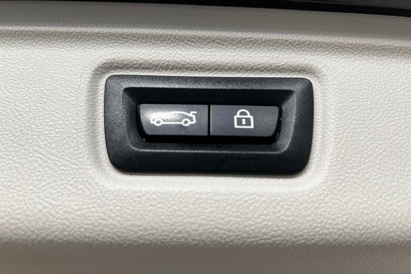 BMW 3-sarja iso kuva 38