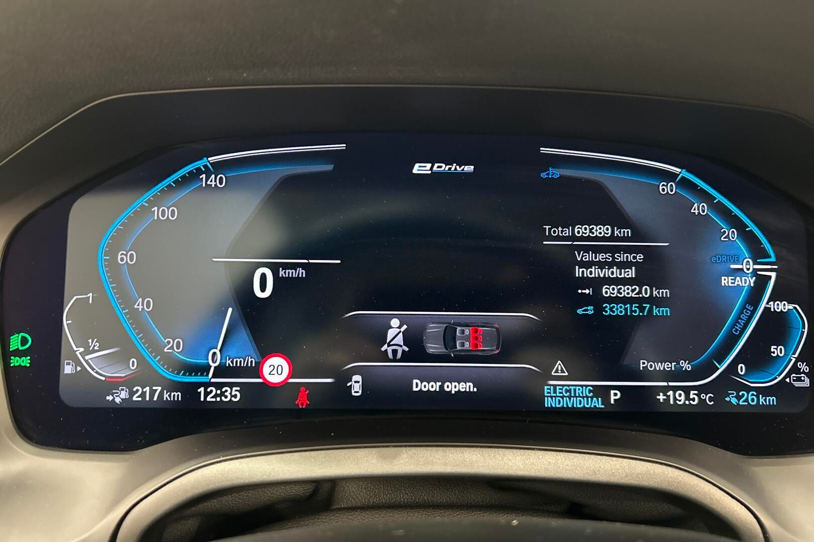 BMW 3-sarja iso kuva 16