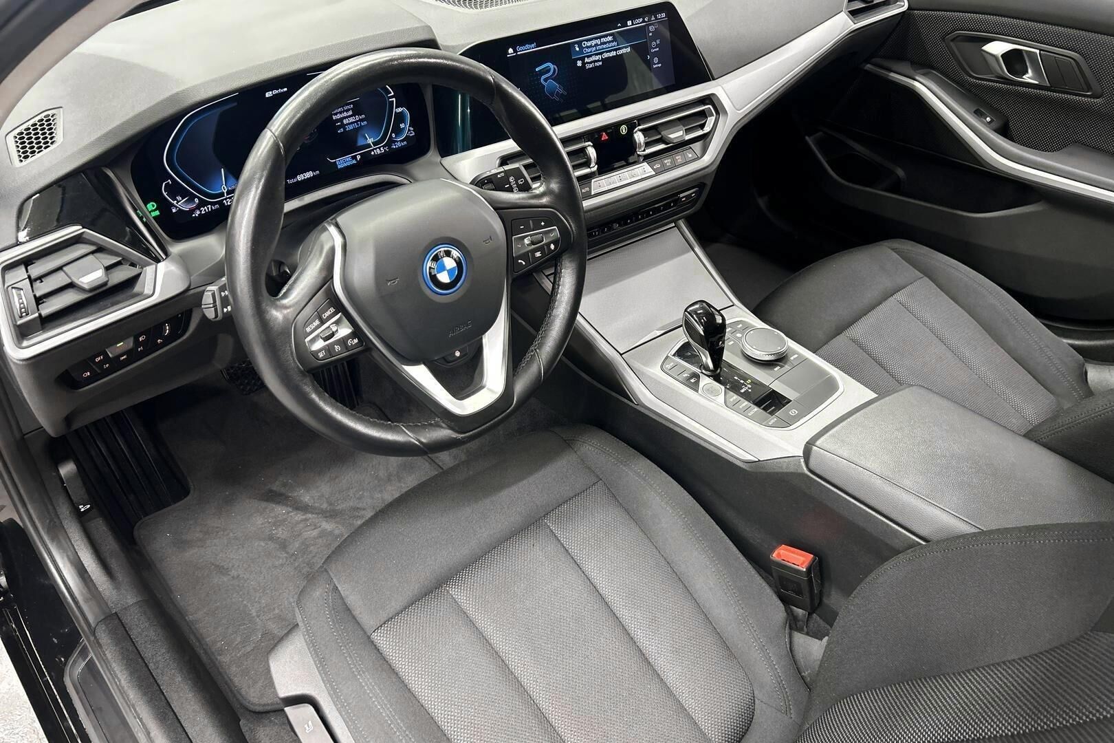 BMW 3-sarja iso kuva 7
