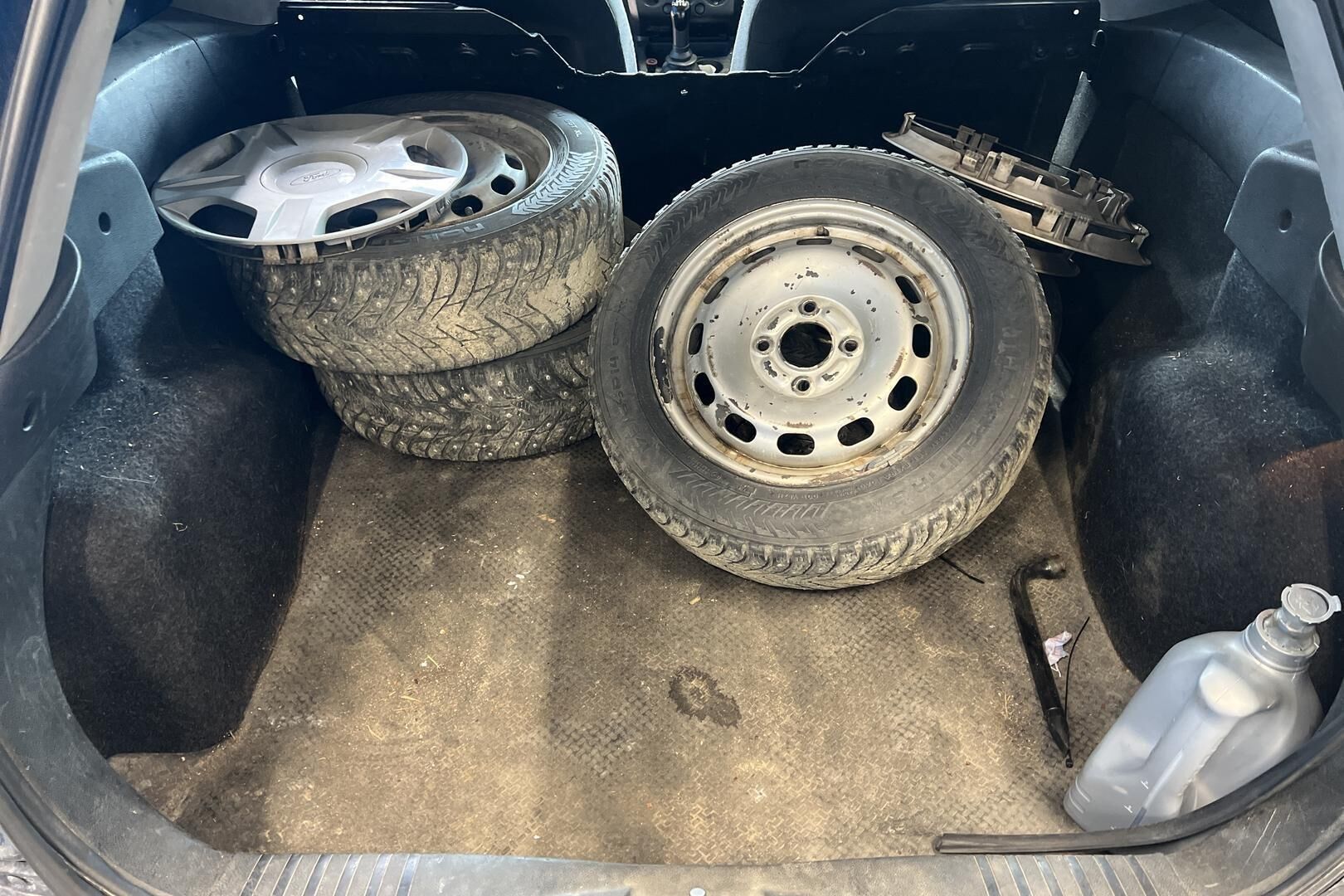 Ford Fiesta iso kuva 10