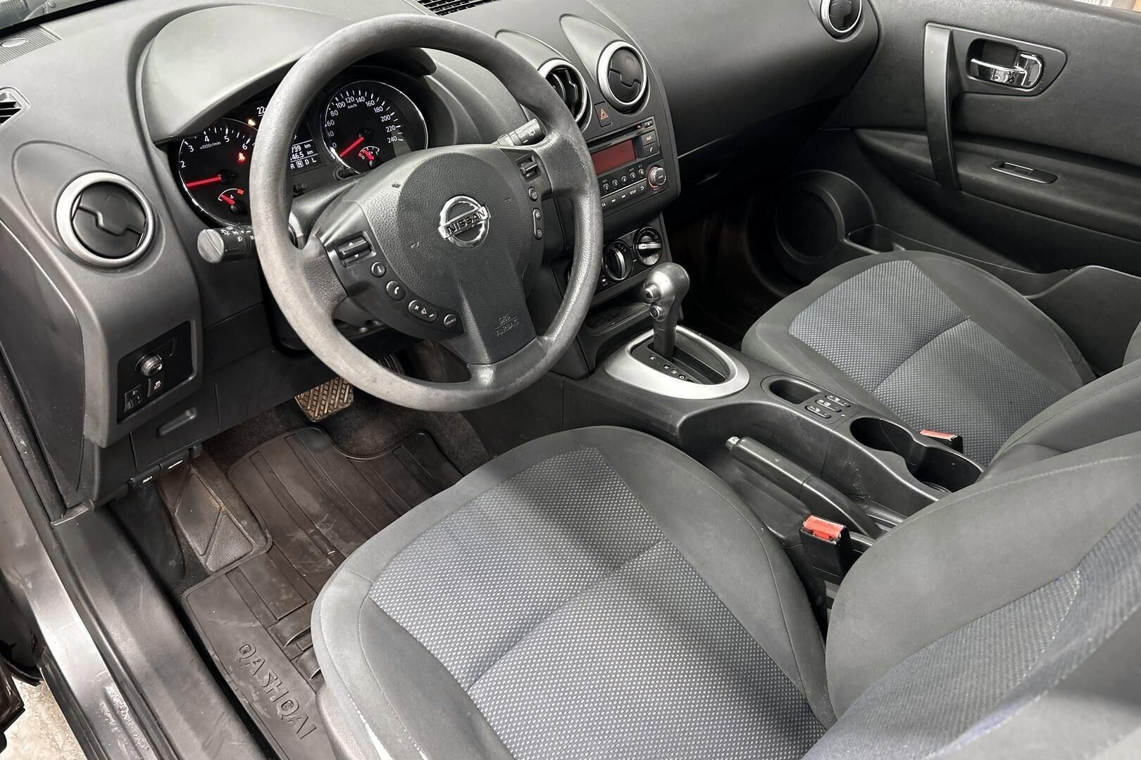 Nissan Qashqai iso kuva 8