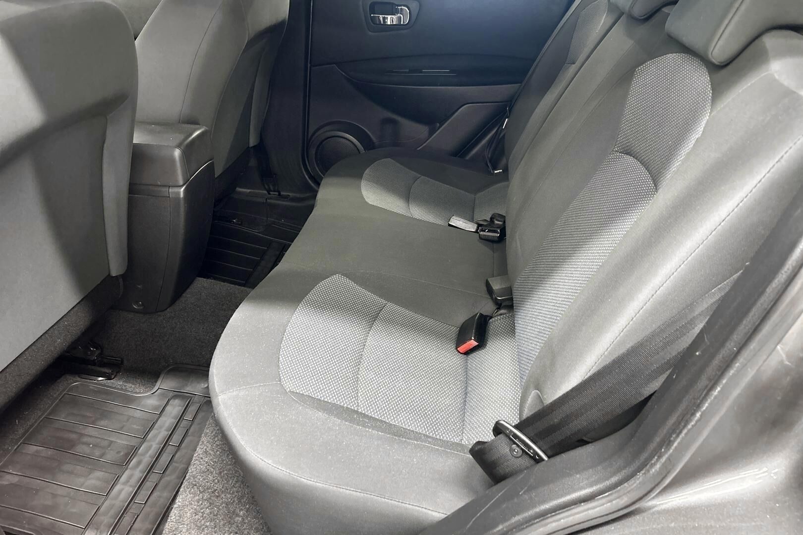 Nissan Qashqai iso kuva 9