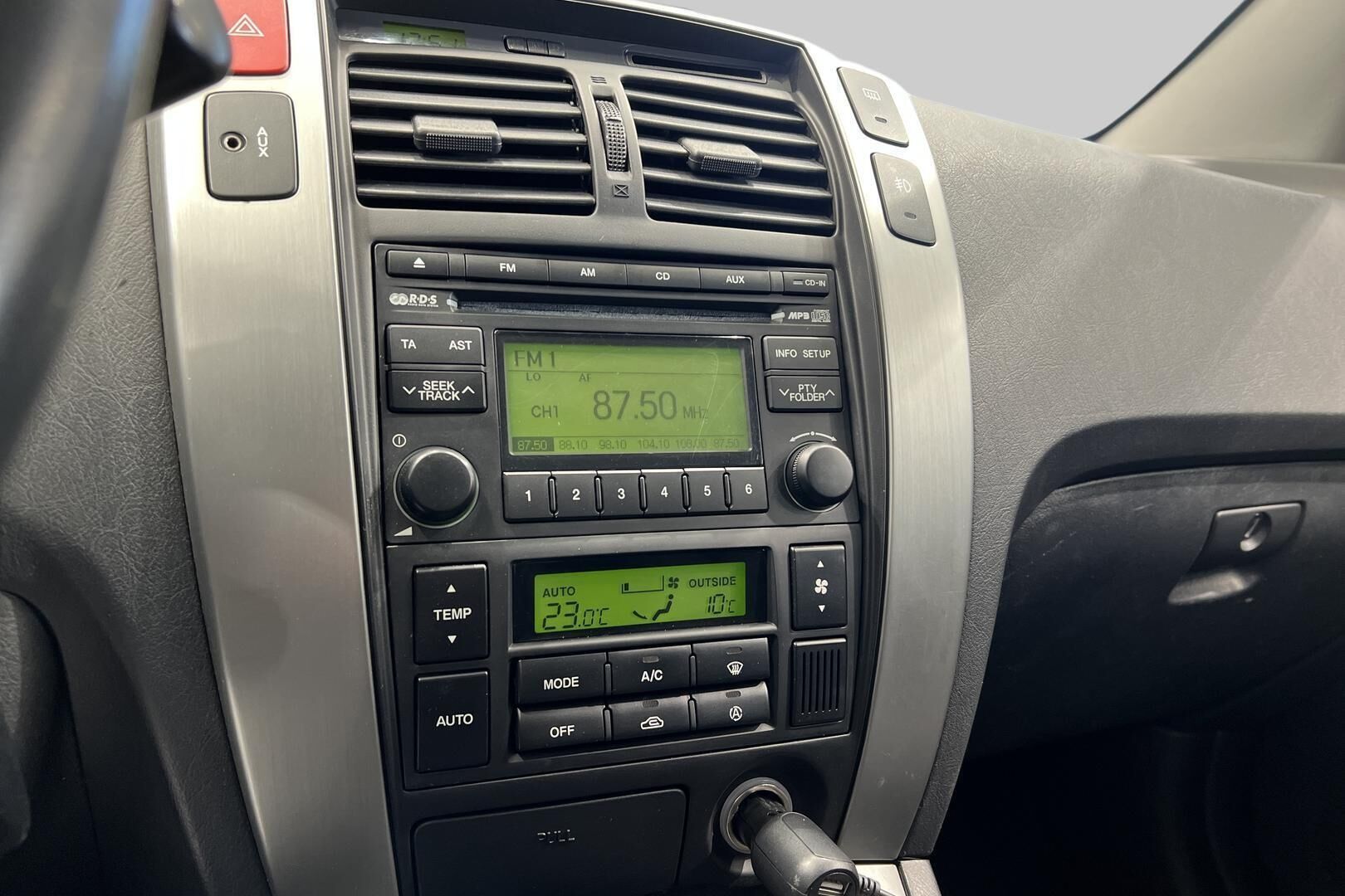 Hyundai Tucson iso kuva 15