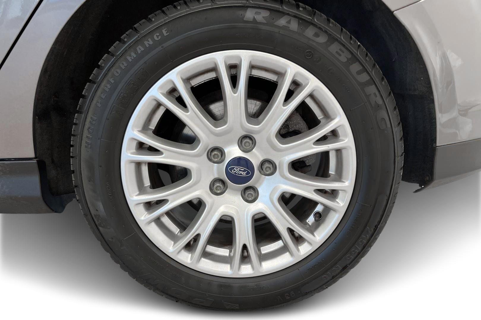 Ford Focus iso kuva 11