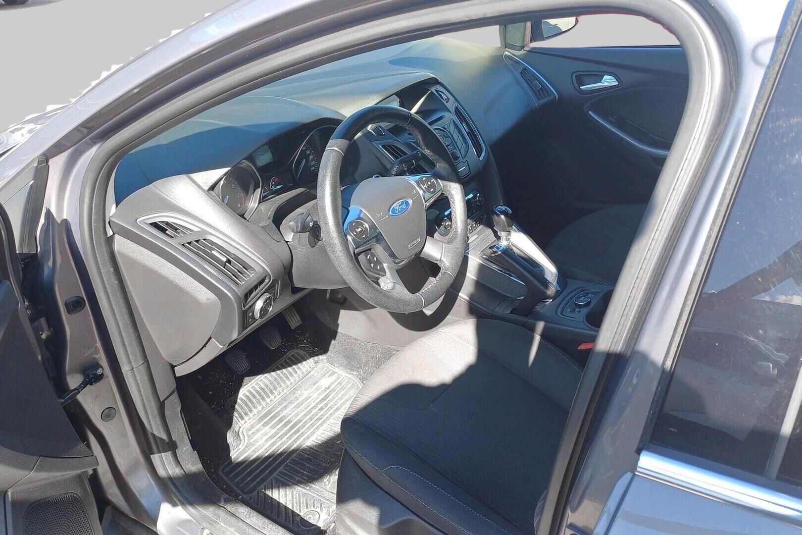 Ford Focus iso kuva 2