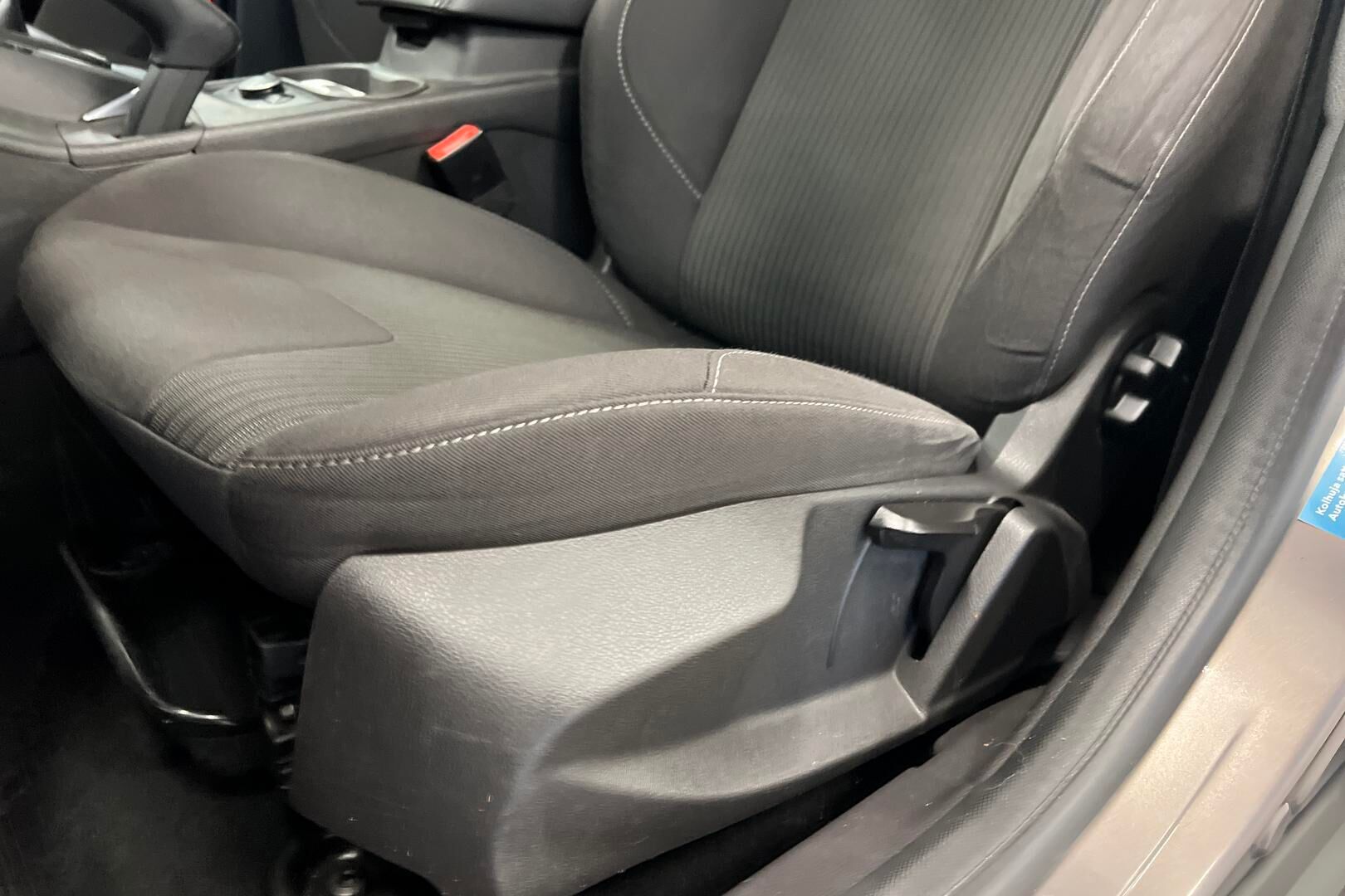 Ford Focus iso kuva 21