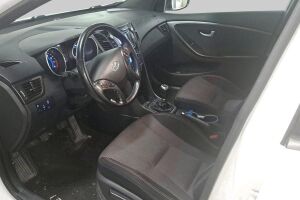 Hyundai i30 5d esikatselu 2