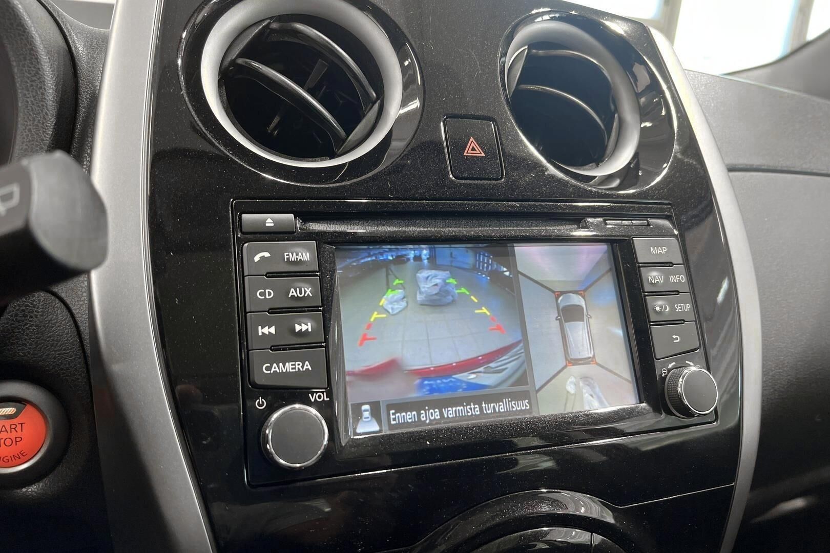 Nissan Note iso kuva 15