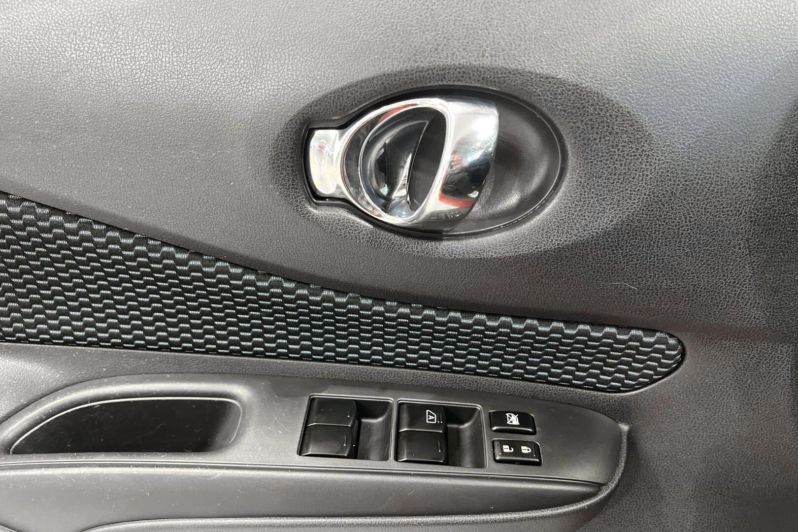 Nissan Note iso kuva 20