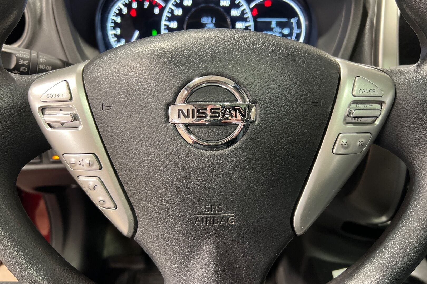 Nissan Note iso kuva 11