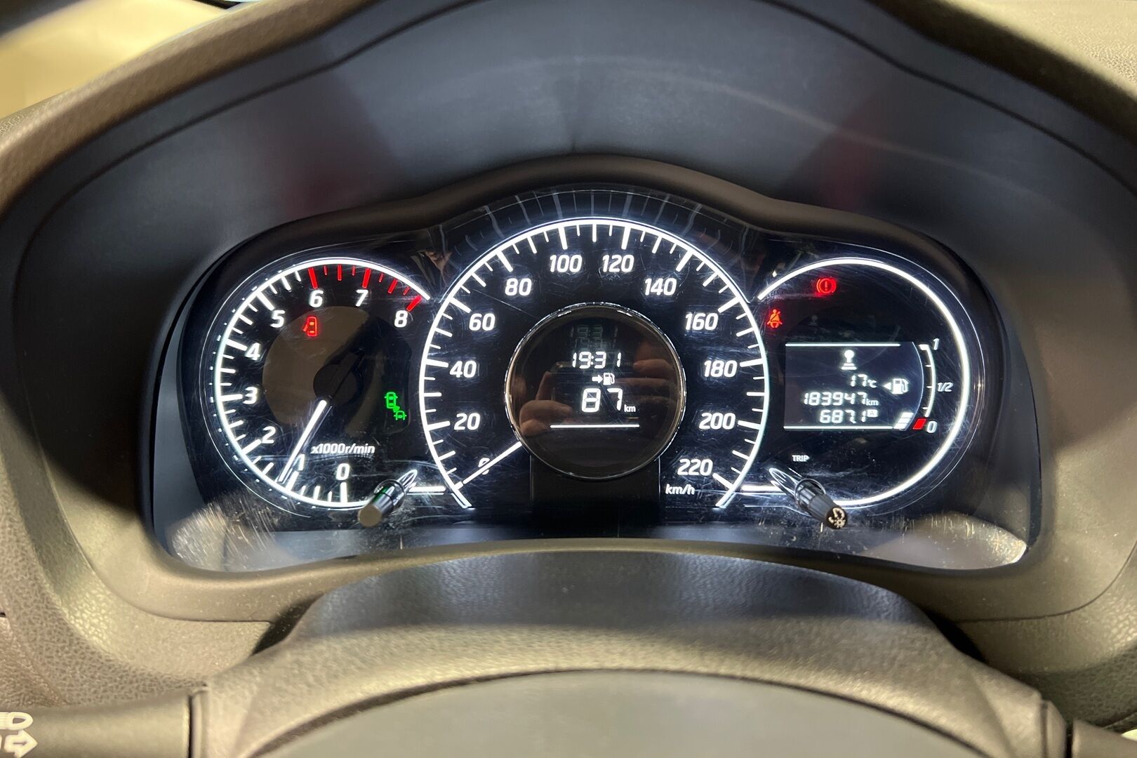 Nissan Note iso kuva 13