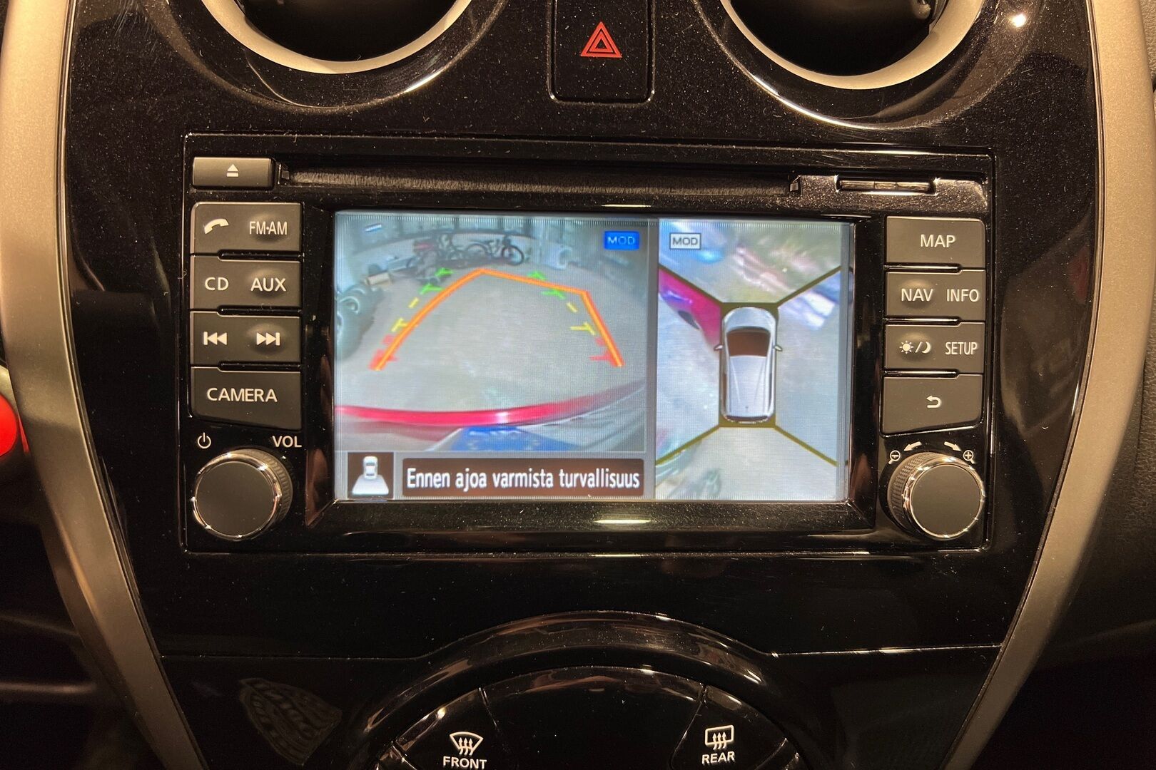 Nissan Note iso kuva 15