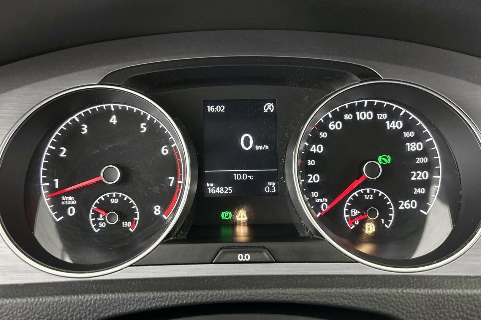 Volkswagen Golf iso kuva 14