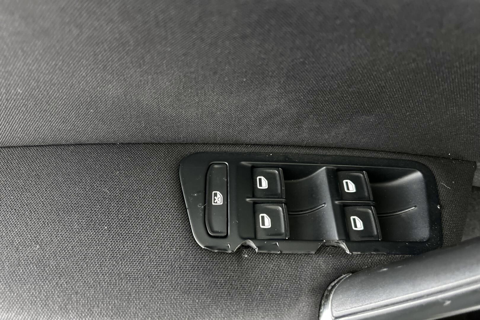 Volkswagen Golf iso kuva 22