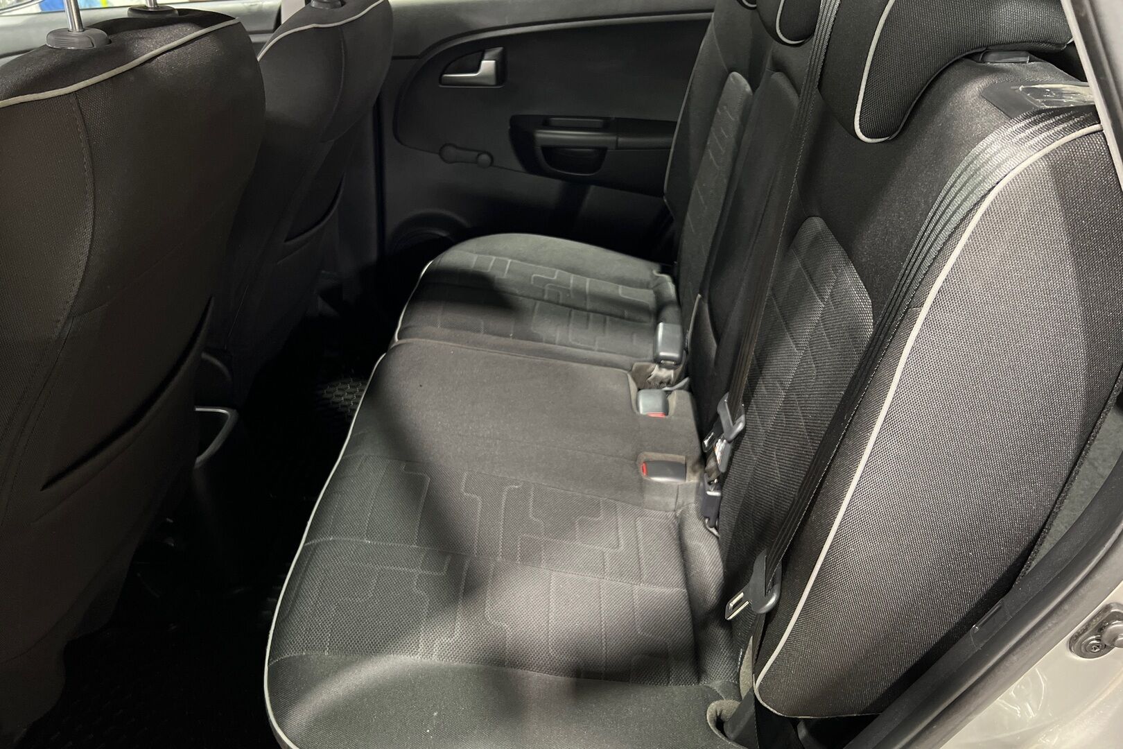 Kia Venga iso kuva 8