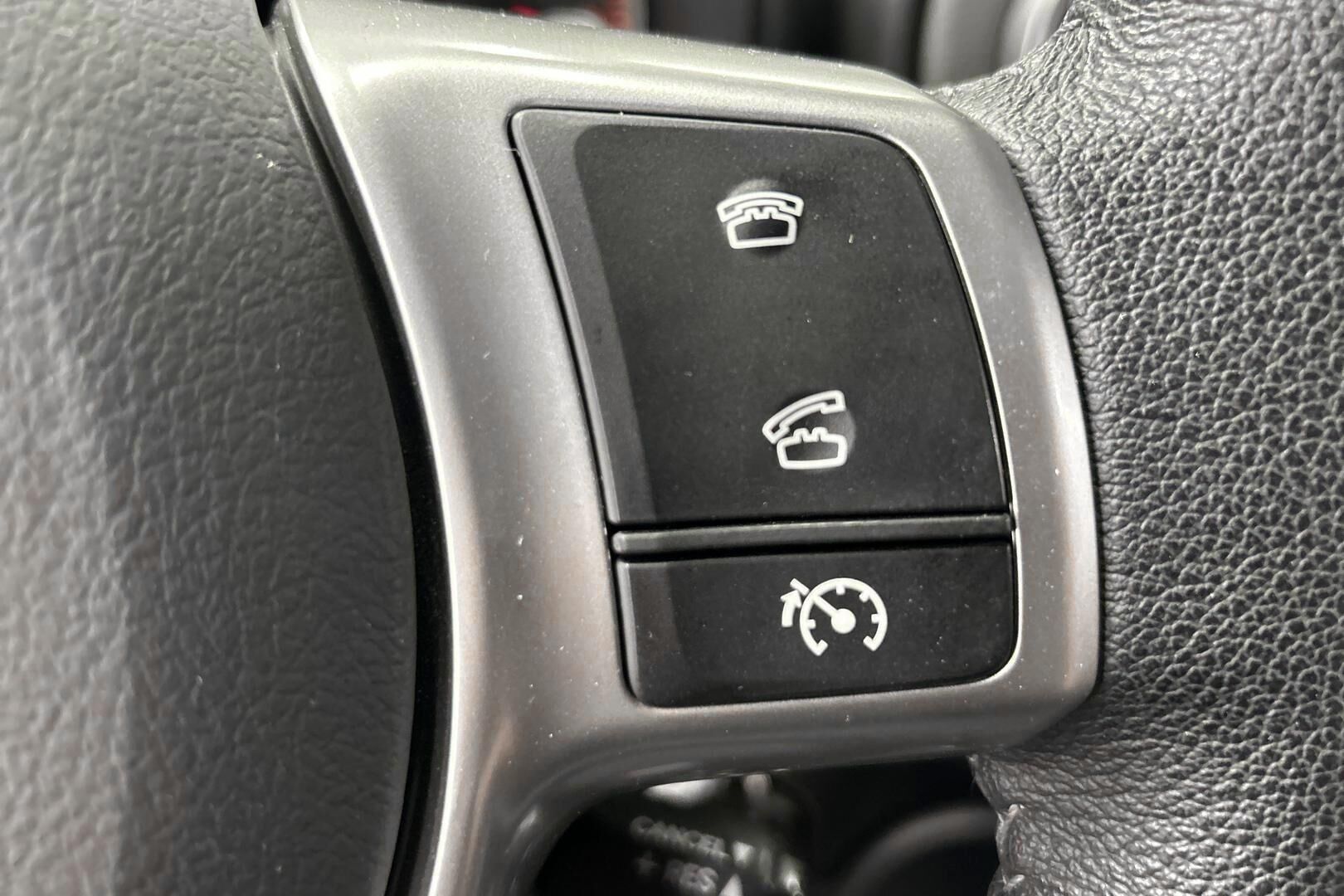 Toyota Yaris iso kuva 17