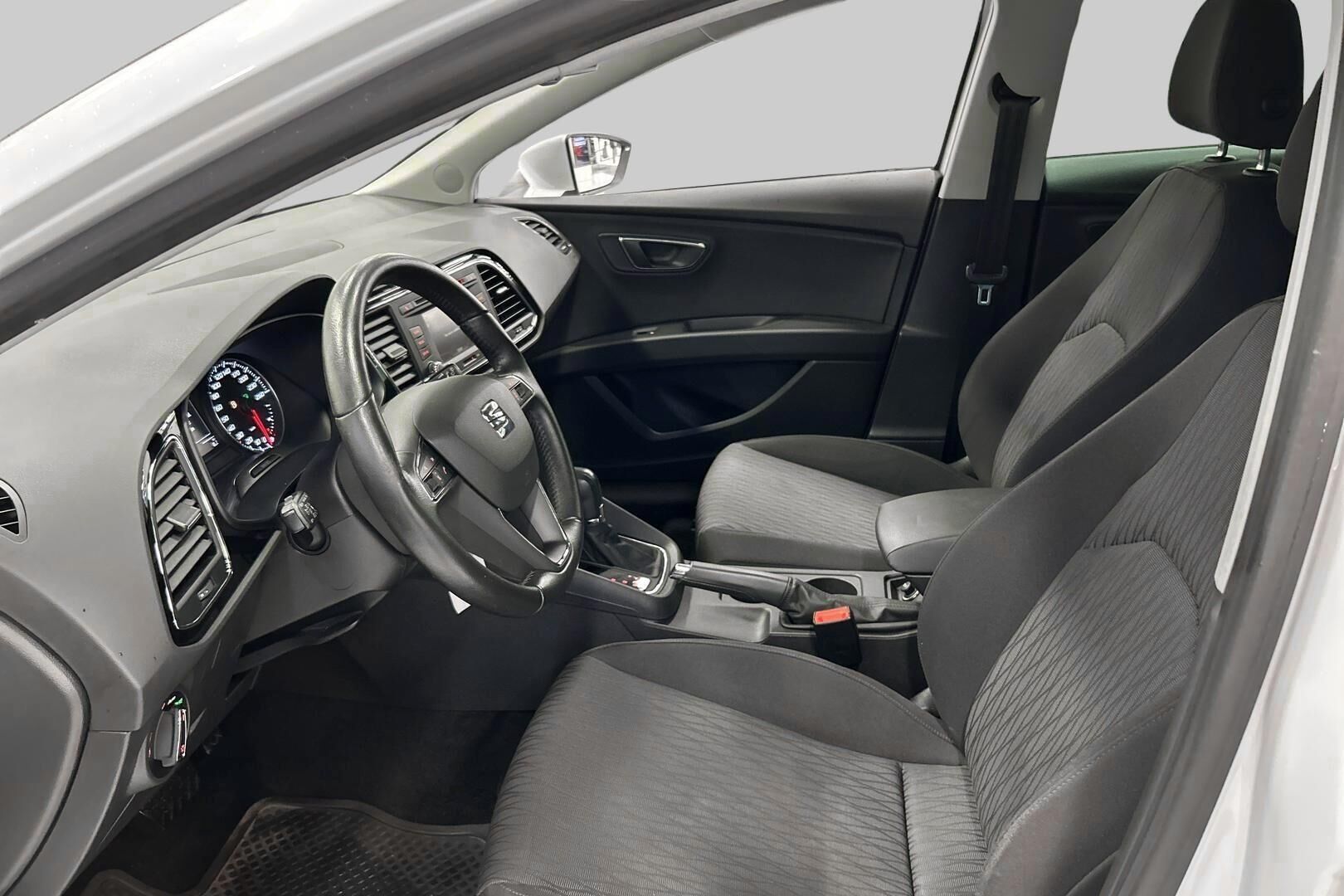 Seat Leon ST iso kuva 7