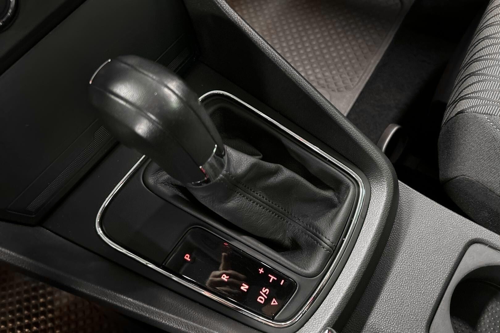 Seat Leon ST iso kuva 16