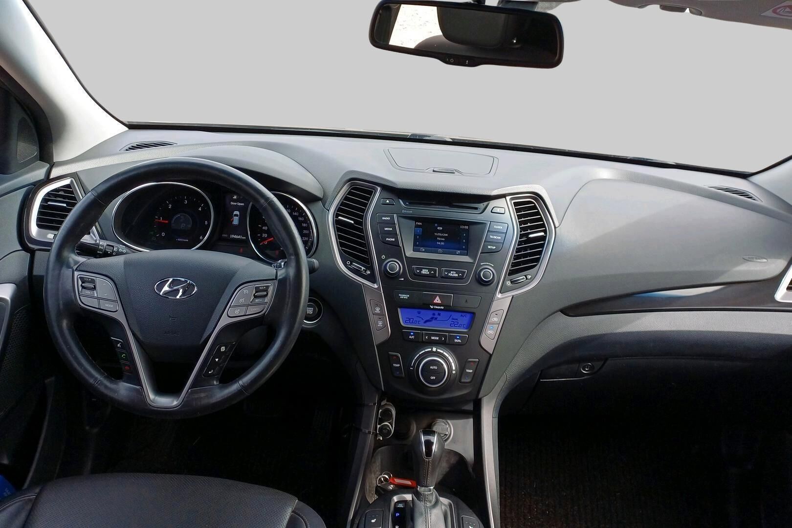 Hyundai Santa Fe iso kuva 2