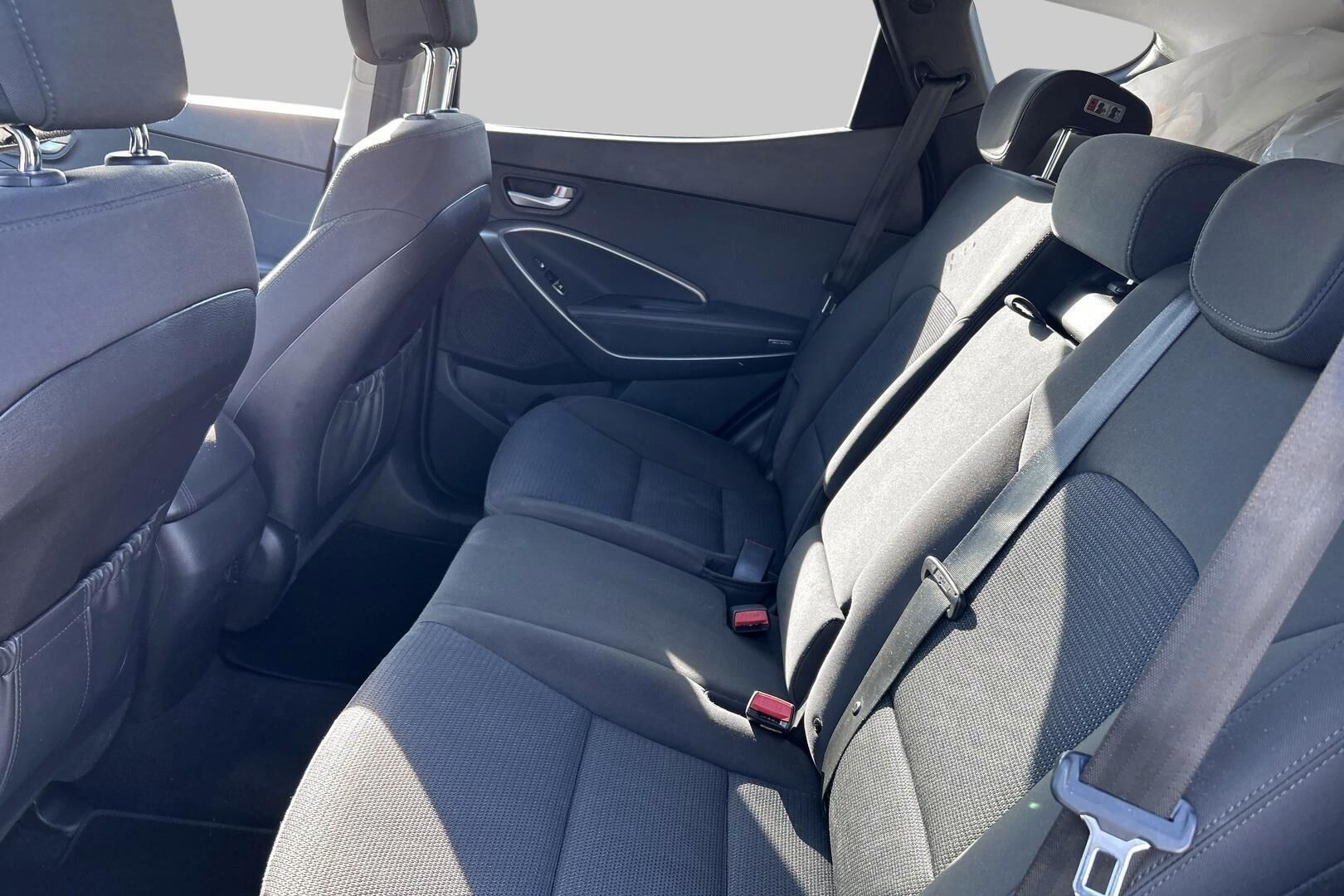 Hyundai Santa Fe iso kuva 10