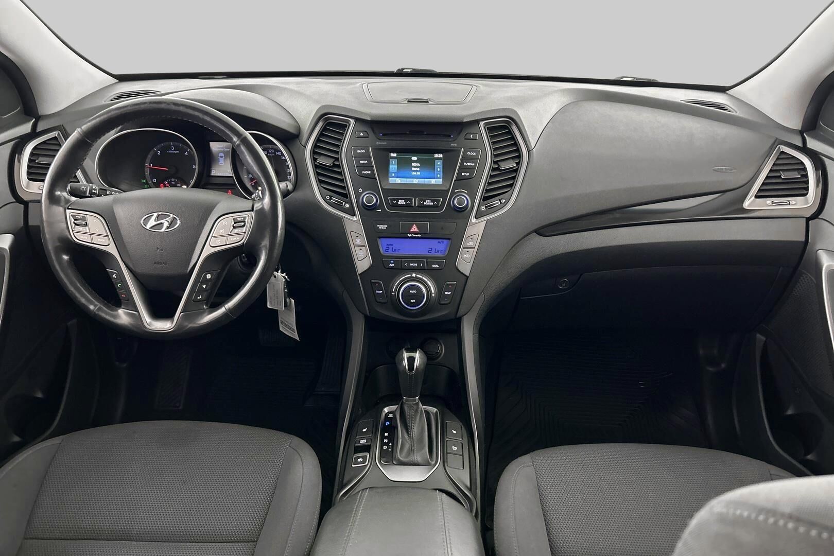 Hyundai Santa Fe iso kuva 11