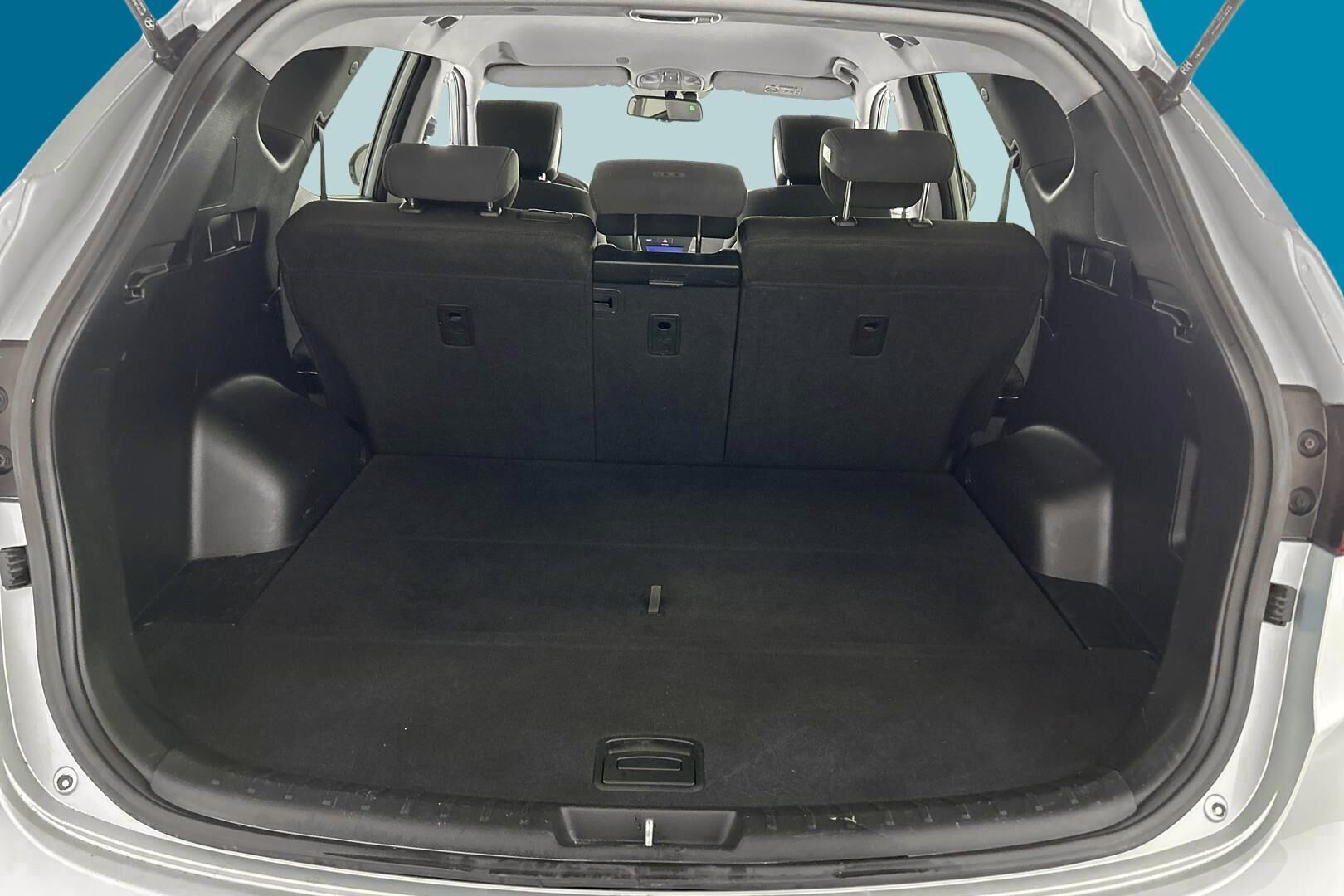 Hyundai Santa Fe iso kuva 12