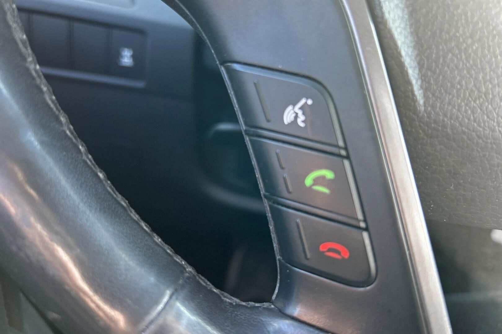 Hyundai Santa Fe iso kuva 21