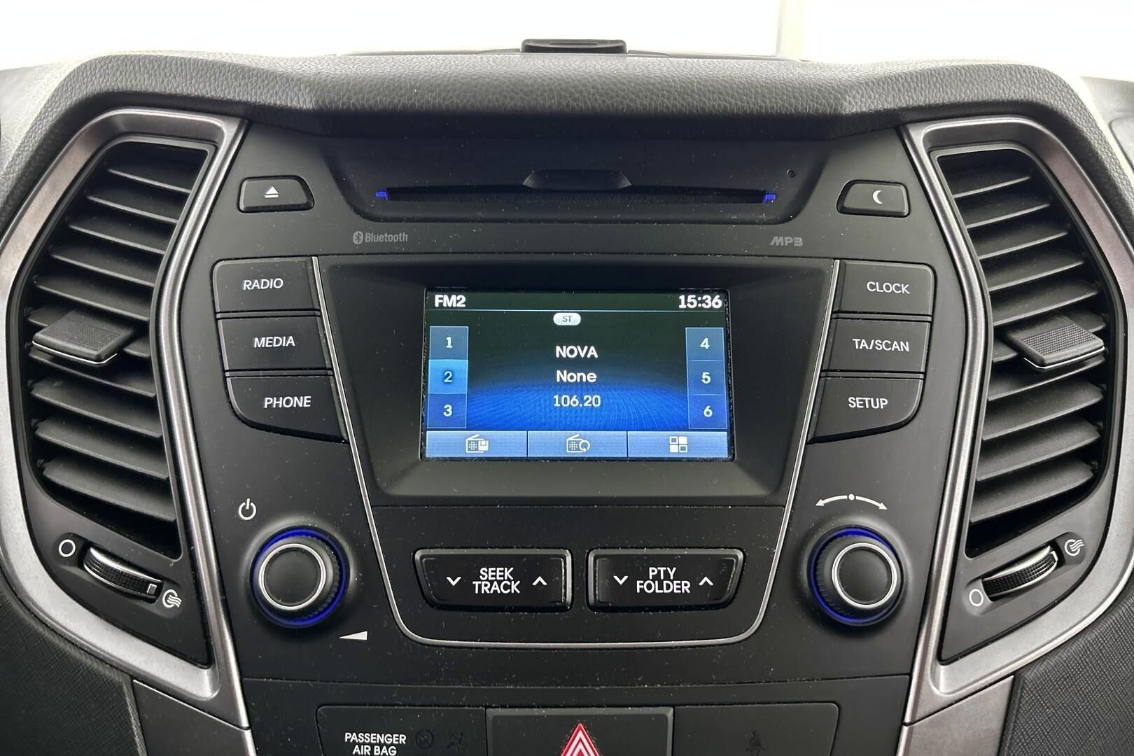 Hyundai Santa Fe iso kuva 22