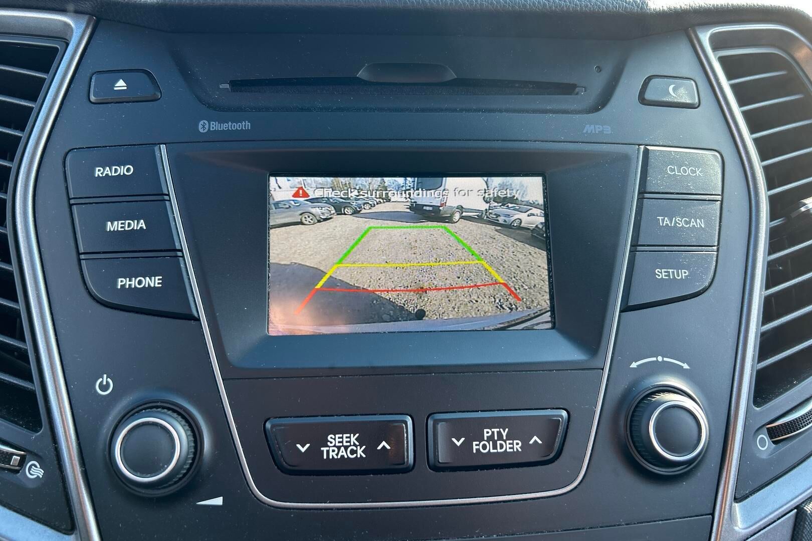 Hyundai Santa Fe iso kuva 22