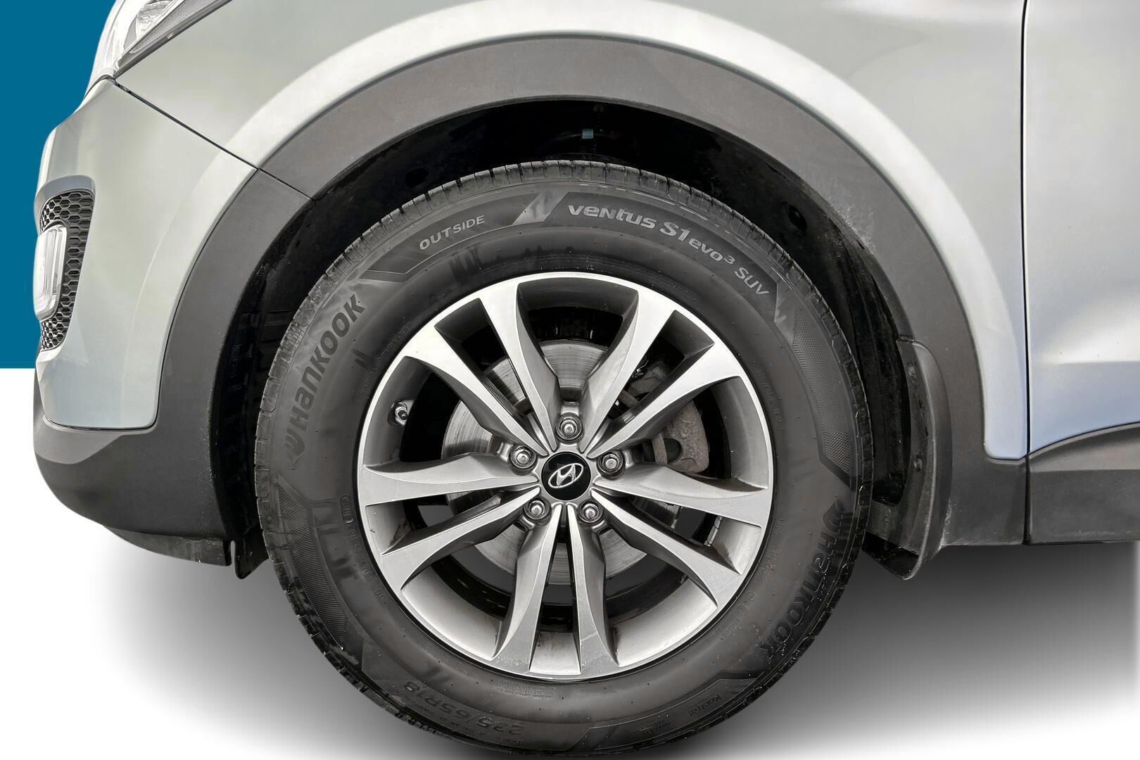 Hyundai Santa Fe iso kuva 26