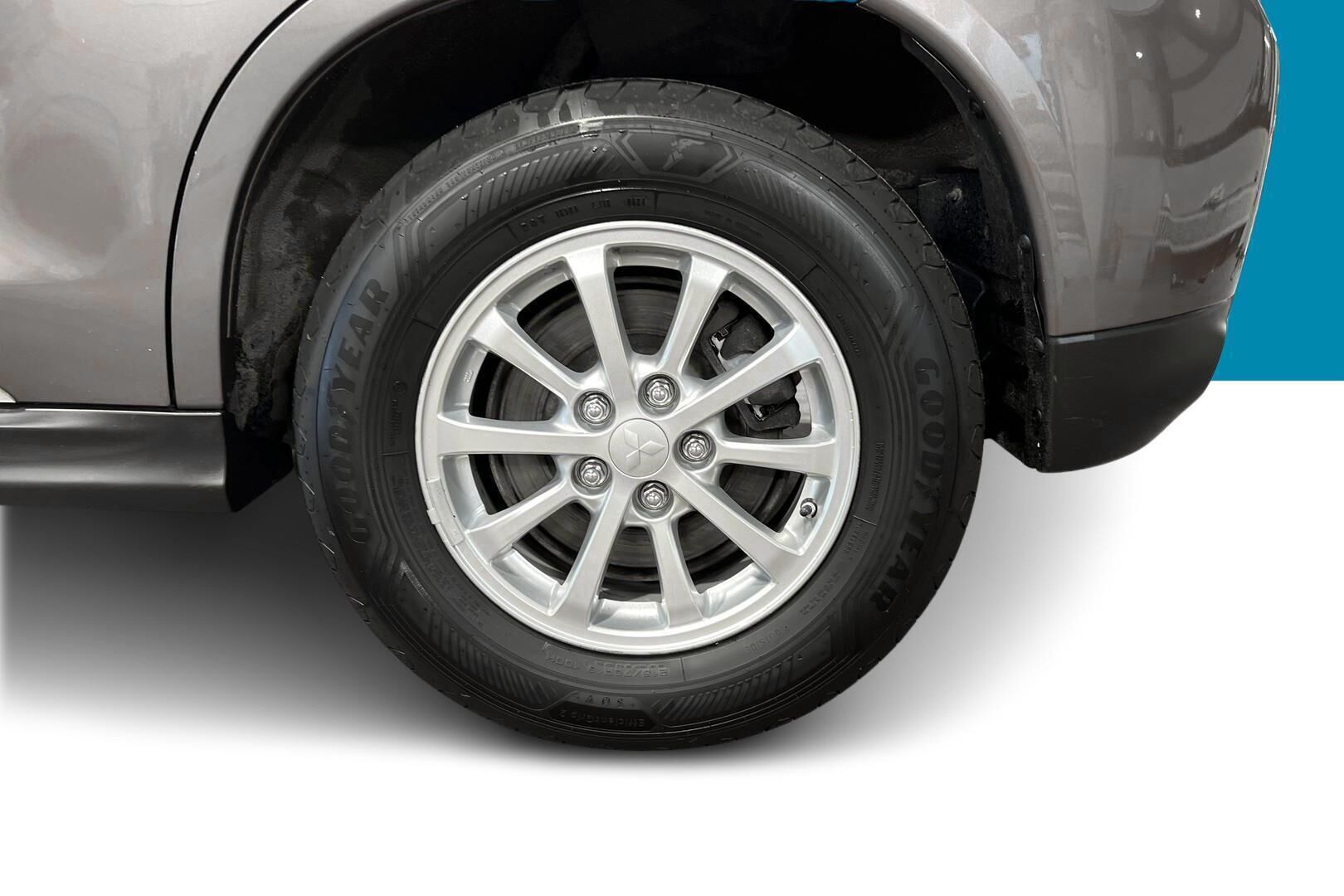 Mitsubishi ASX iso kuva 13