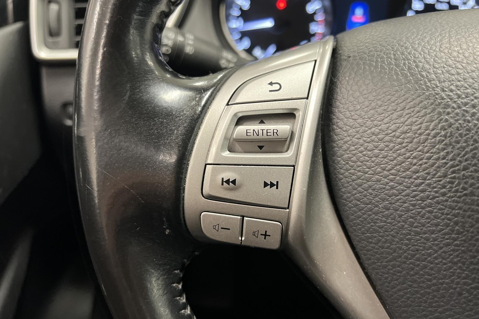 Nissan Qashqai iso kuva 17