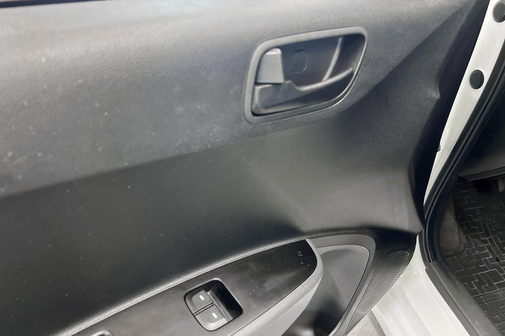 Hyundai i10 iso kuva 11
