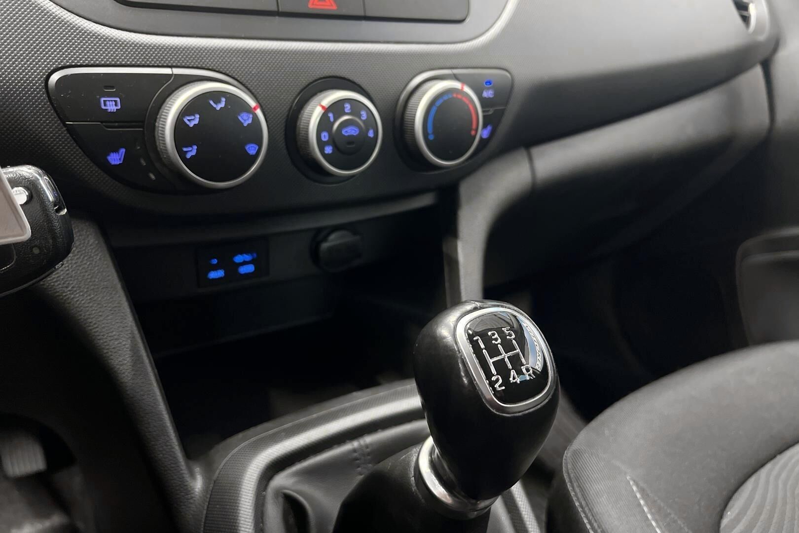 Hyundai i10 iso kuva 15