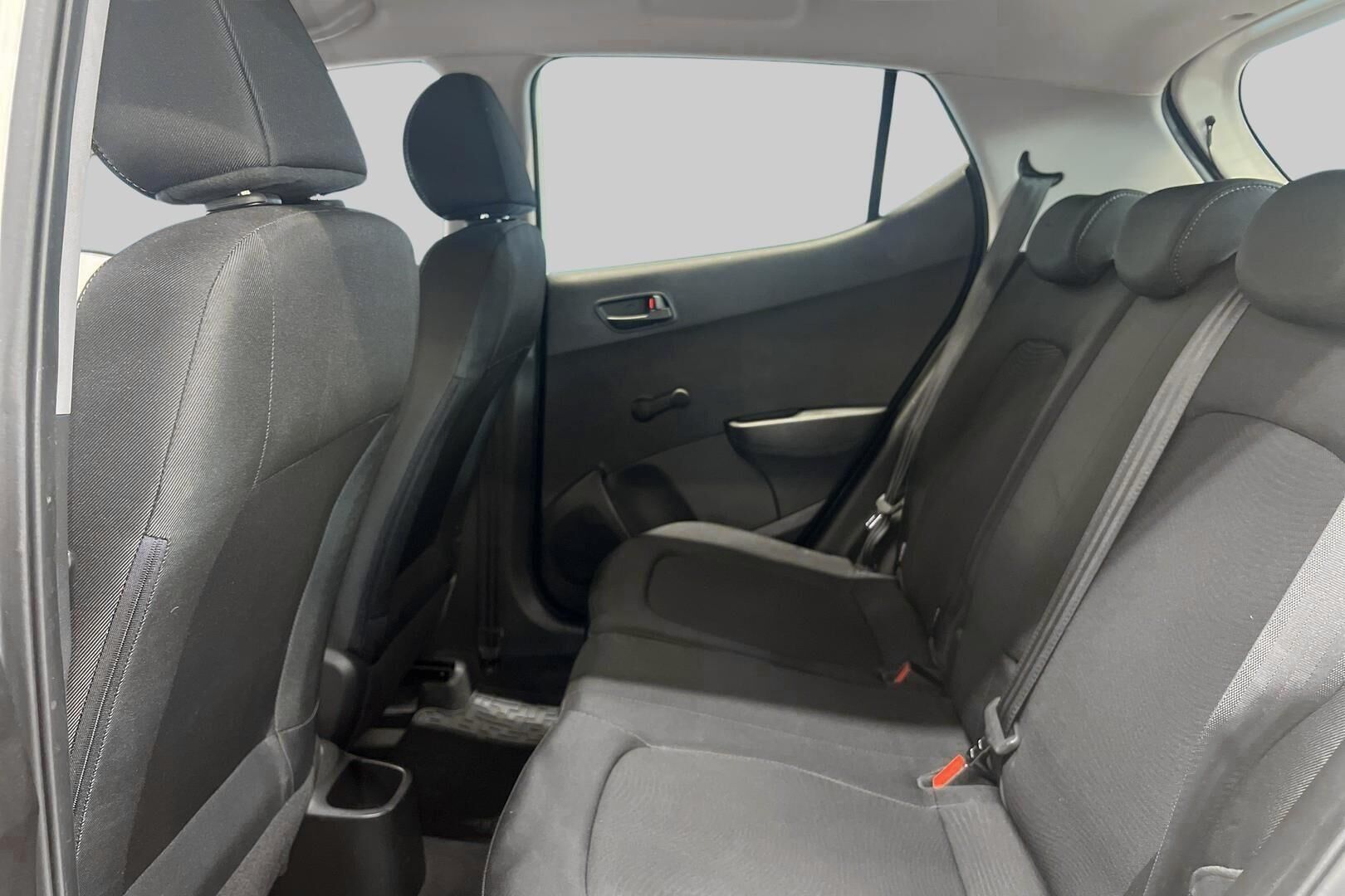 Hyundai i10 iso kuva 17