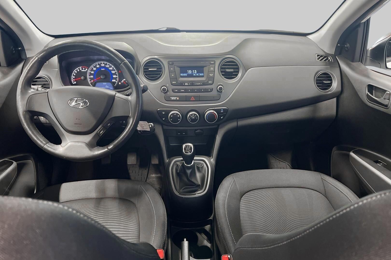Hyundai i10 iso kuva 18