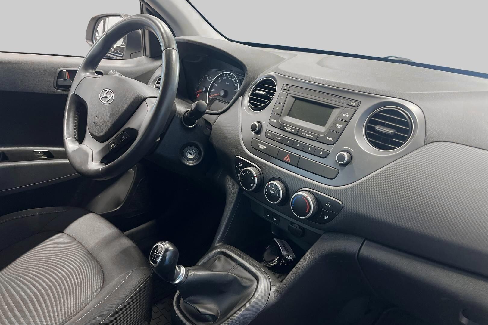 Hyundai i10 iso kuva 19