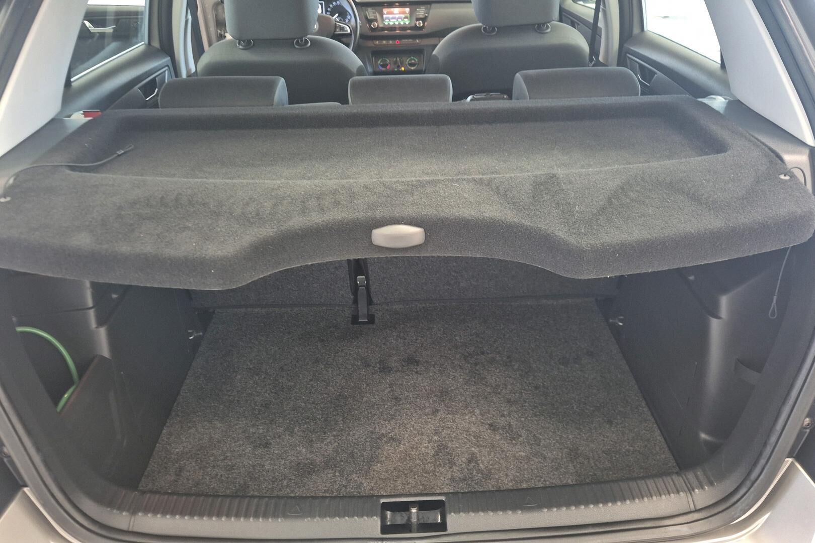 Skoda Fabia iso kuva 12