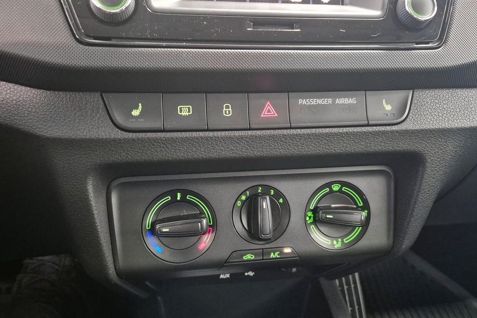 Skoda Fabia iso kuva 16