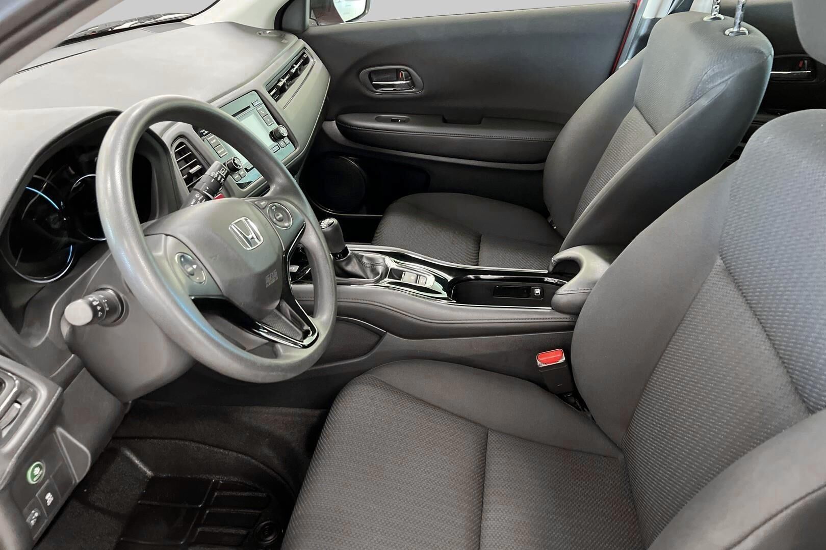 Honda HR-V iso kuva 16