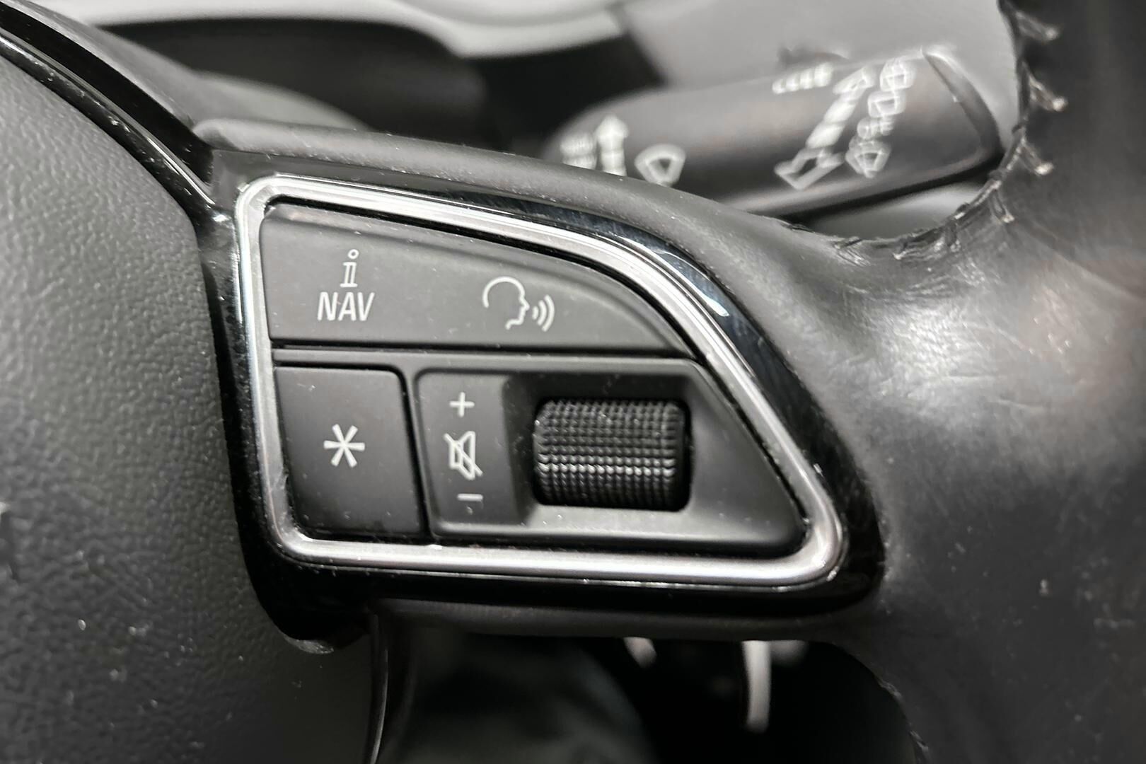 Audi Q3 iso kuva 6