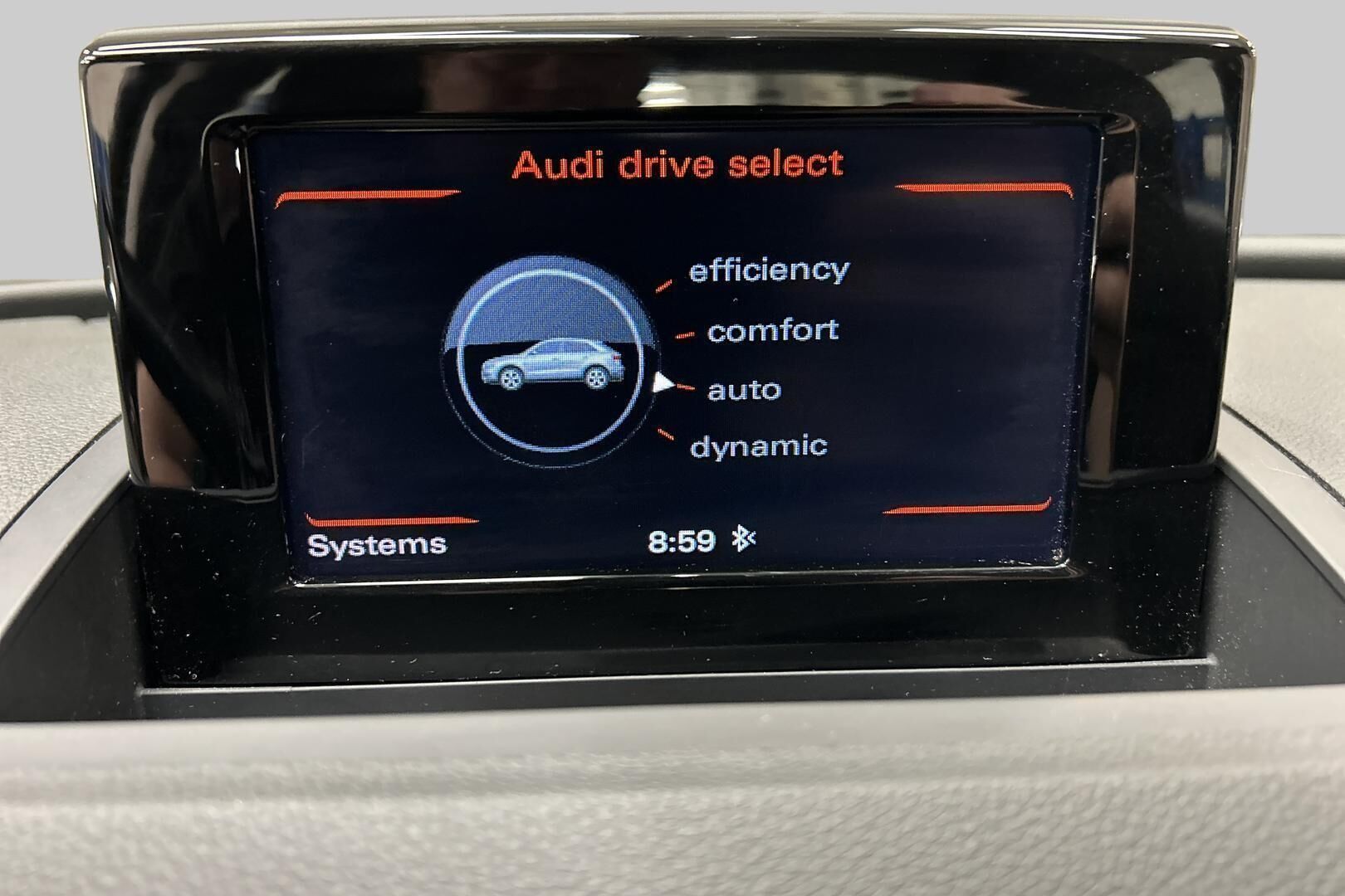 Audi Q3 iso kuva 20