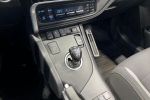 Toyota Auris esikatselu 18