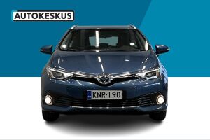 Toyota Auris esikatselu 2