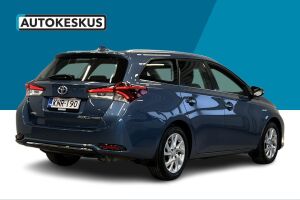 Toyota Auris esikatselu 5