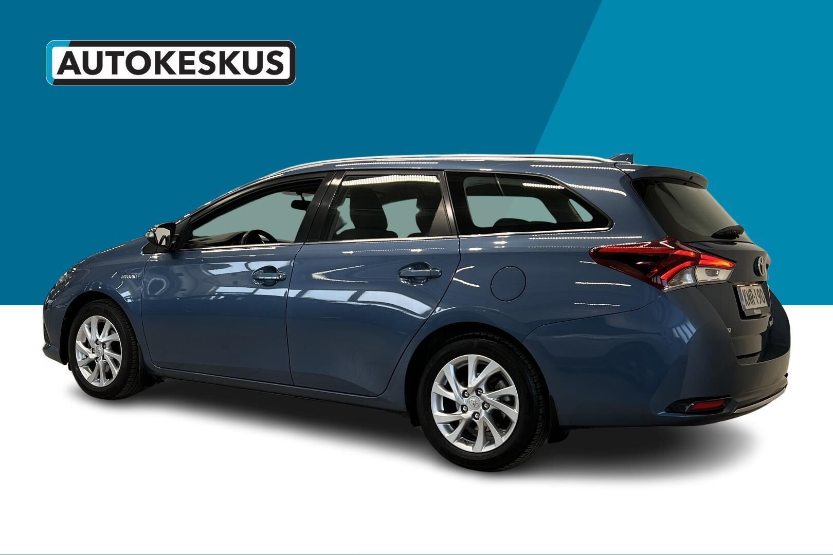 Toyota Auris iso kuva 7