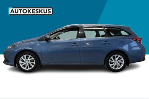 Toyota Auris esikatselu 8