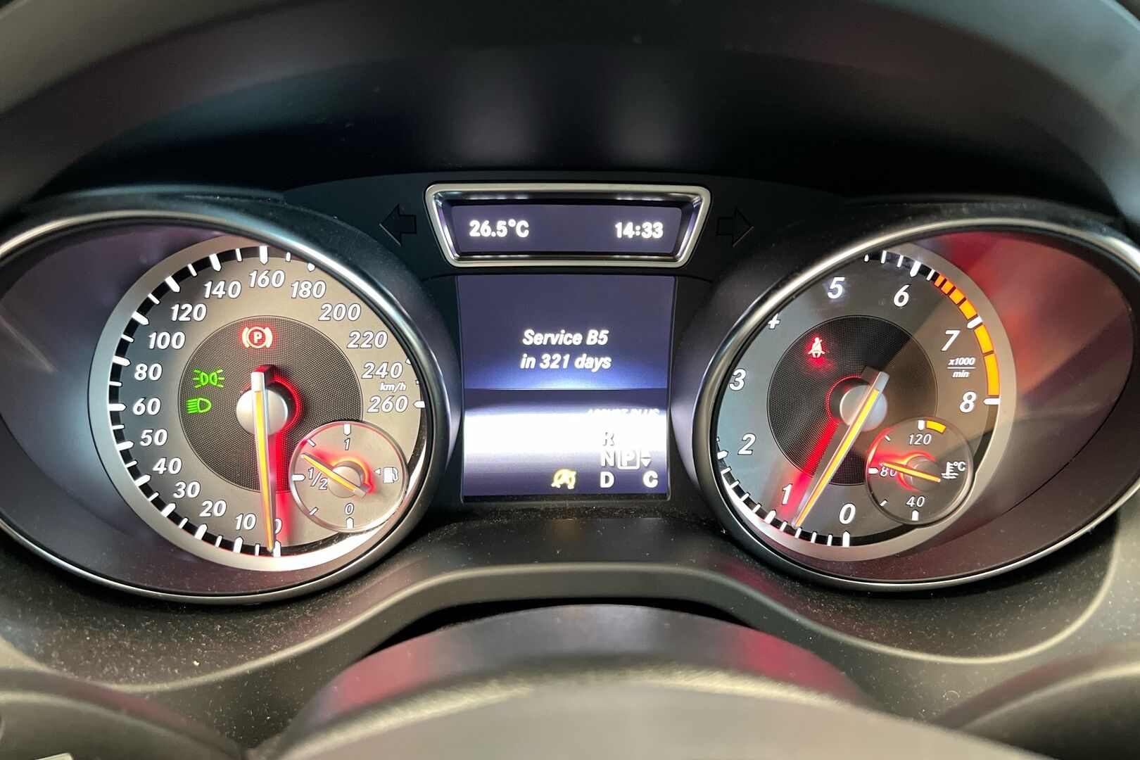Mercedes-Benz CLA iso kuva 11