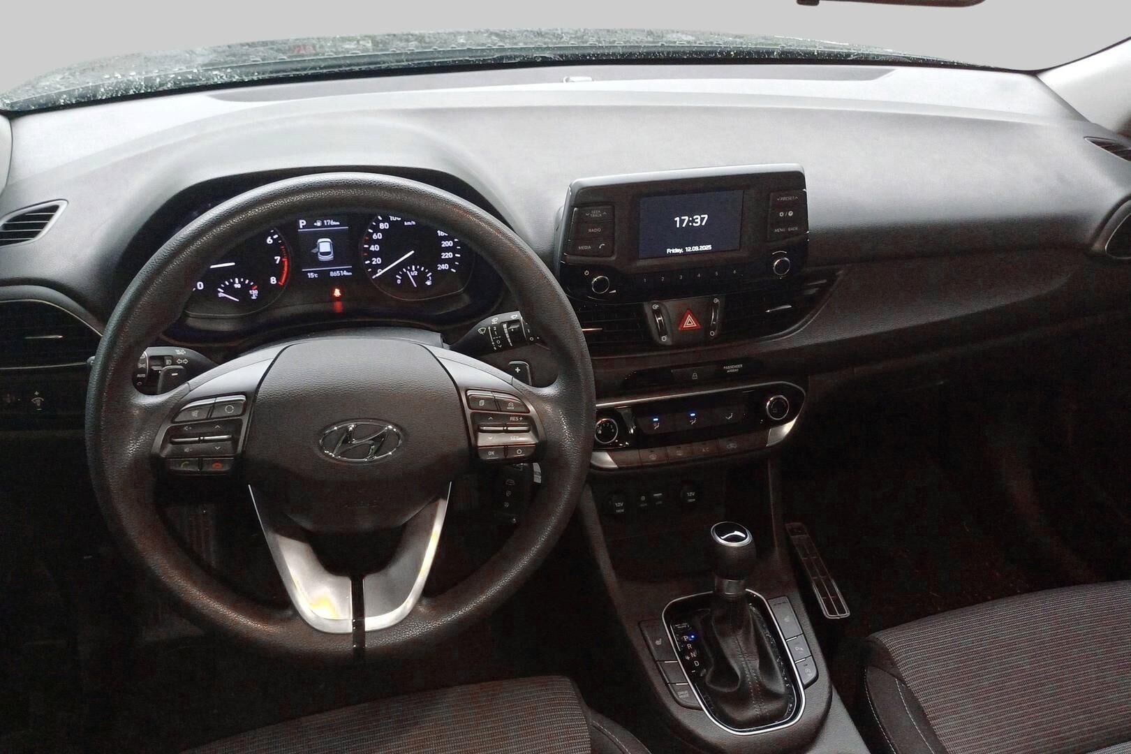Hyundai i30 Wagon iso kuva 2